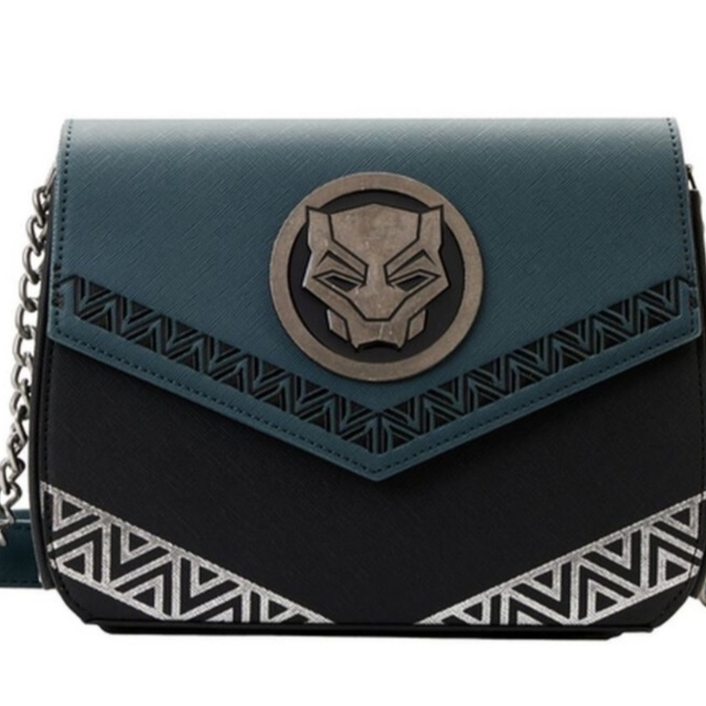 NWT Marvels Black Panther Wakanda Forever Loungefly Crossbody Bag